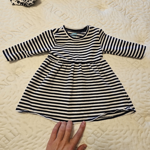 Mighty GOODS Dress - Picture 7 of 9